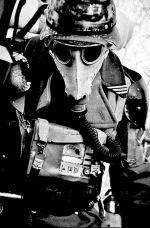 На самом деле он просто смотрит на тебя, ибо думать и иметь свое мнение Гвардейцам Крига — не положено.